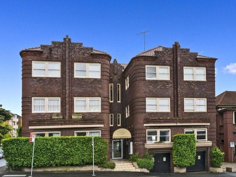 GUEST FAVOURITE - Art-Deco Heritage Apartment in the Heart of Bondi - B&B Sydney