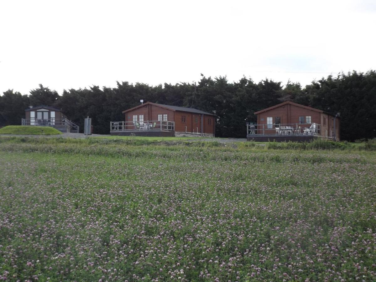 Avonvale Holiday Lodges, your home from home on the edge of THE COTSWOLDS - Chambres d'hôtes Evesham