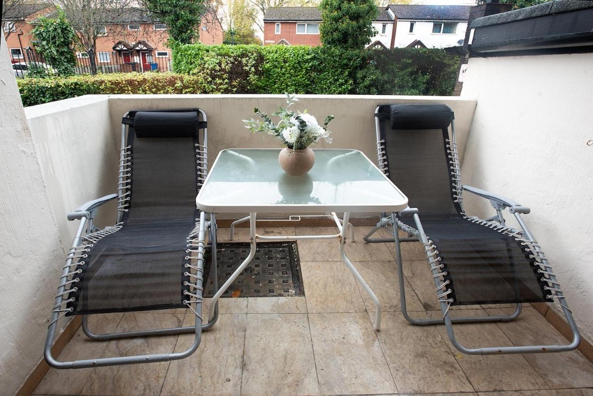 Stylish Apartment in Salford with free parking - B&B Manchester