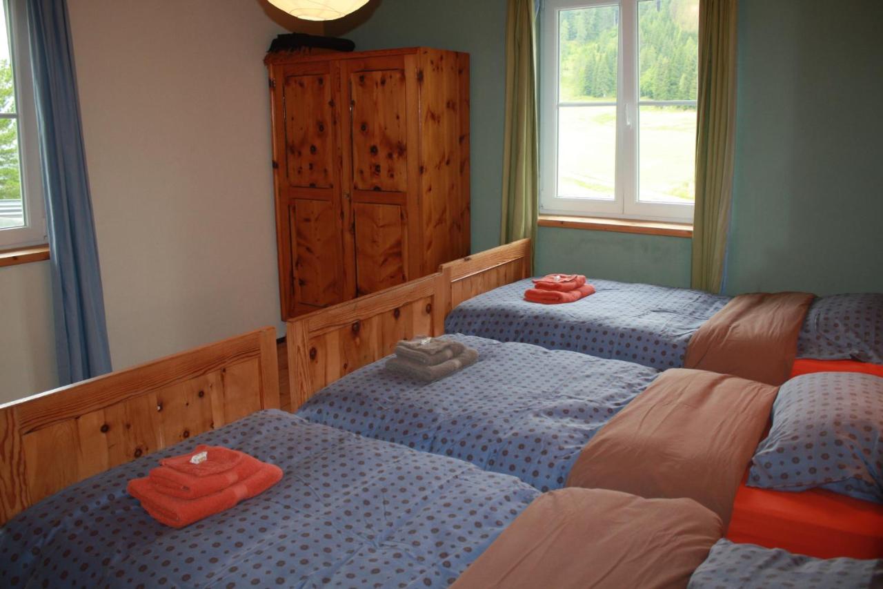 Basic Dreibettzimmer mit Gemeinschaftsbad