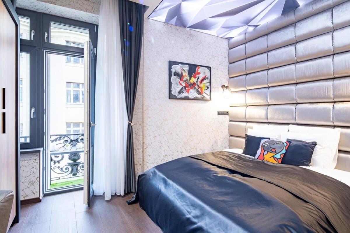 Ultra Central - Balcony - NEW - Bed and Breakfast Boedapest