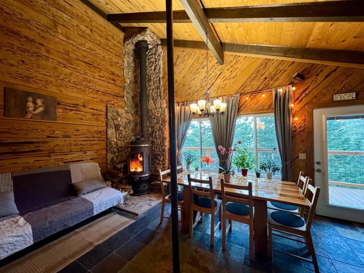 Mountain Cabin at Heavenly - Bed and Breakfast Stateline
