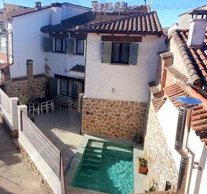 La Casina Casa rural con piscina privada y patio cerca de Gredos - Chambres d'hôtes Navalcán