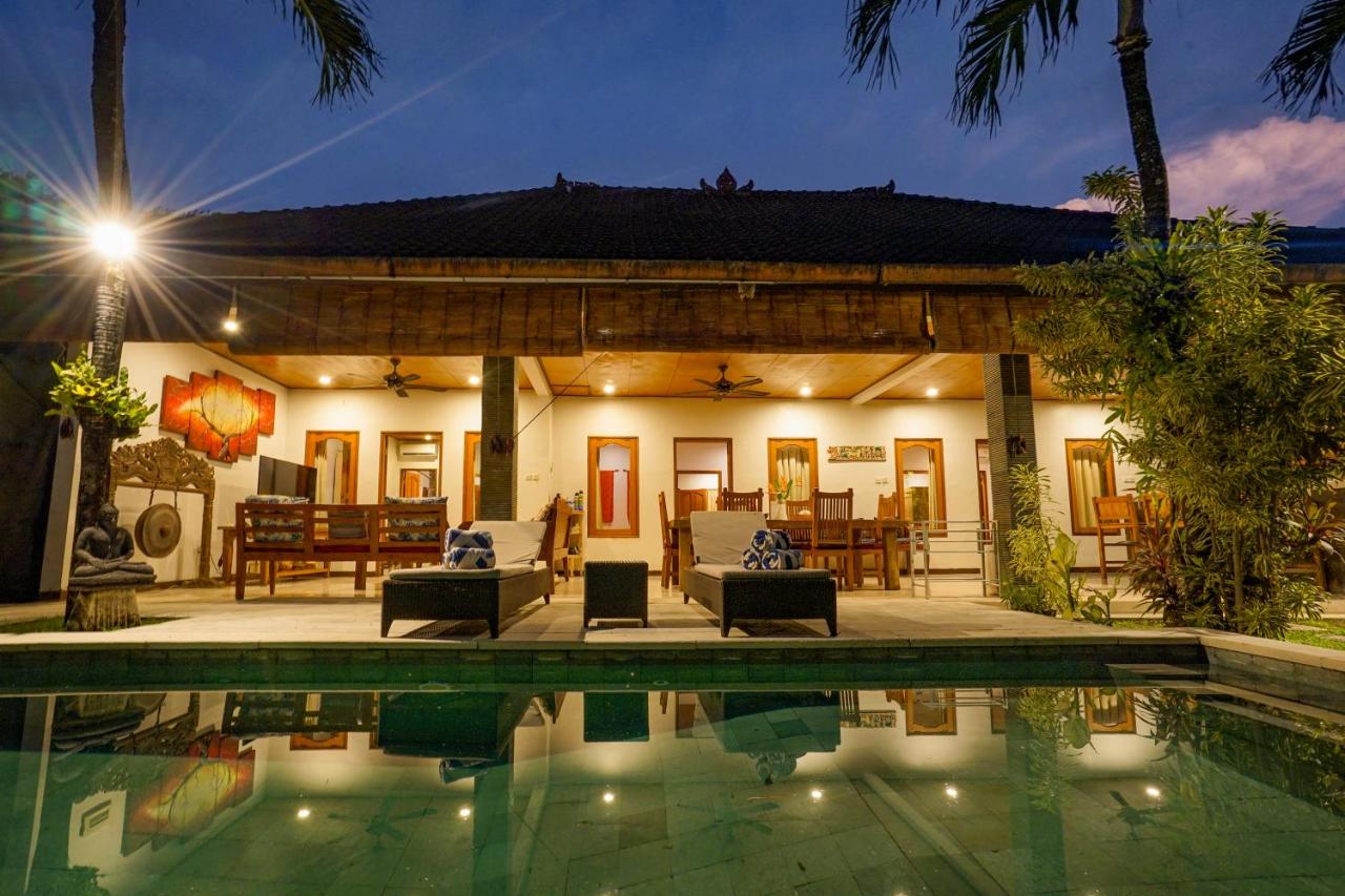 Villa Capri Sonne 4A - B&B Seminyak