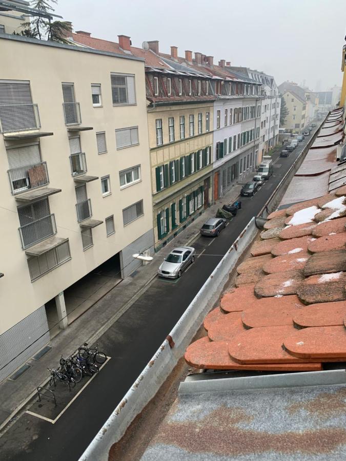 Romantic city apartment in Graz - B&B Graz