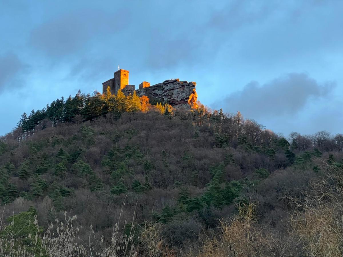 Ferienhaus mit Trifelsblick - Bed and Breakfast Annweiler am Trifels