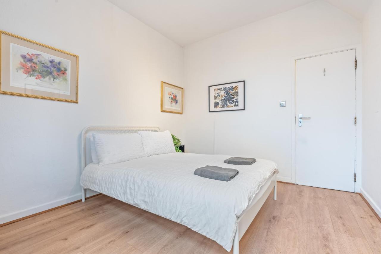 Inviting 3-bed Home in Nottingham by Renzo, Perfect for Contractors, Central Location! - B&B Nottingham