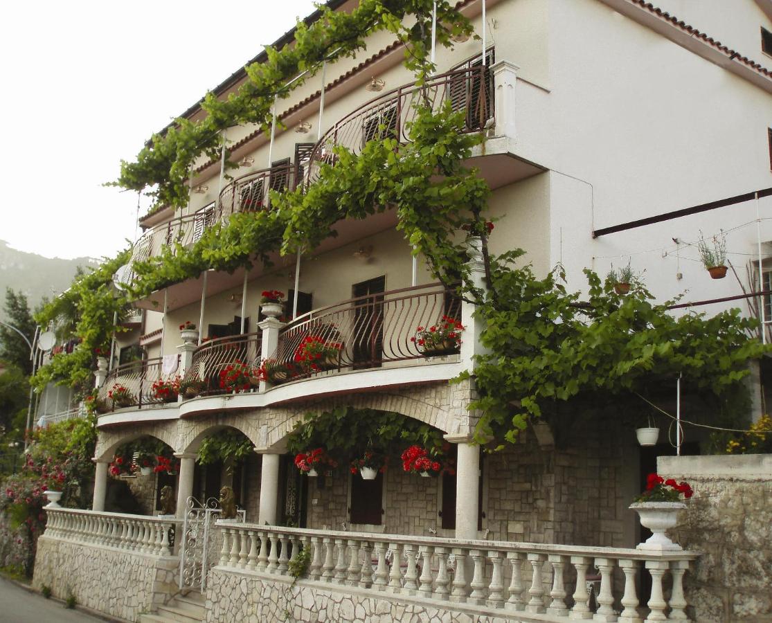Apartments and Rooms Deskovic - B&B