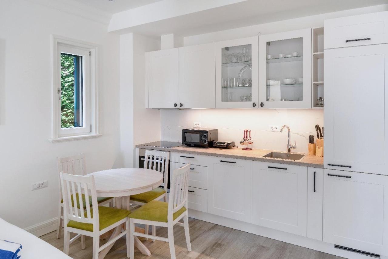 Lustica-Marina GOLD APARTMAN - B&B Radovići