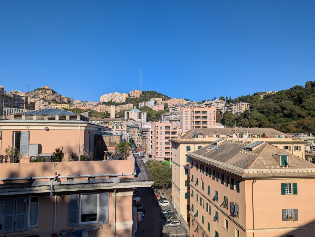 Antonina's Holiday House - B&B Genoa