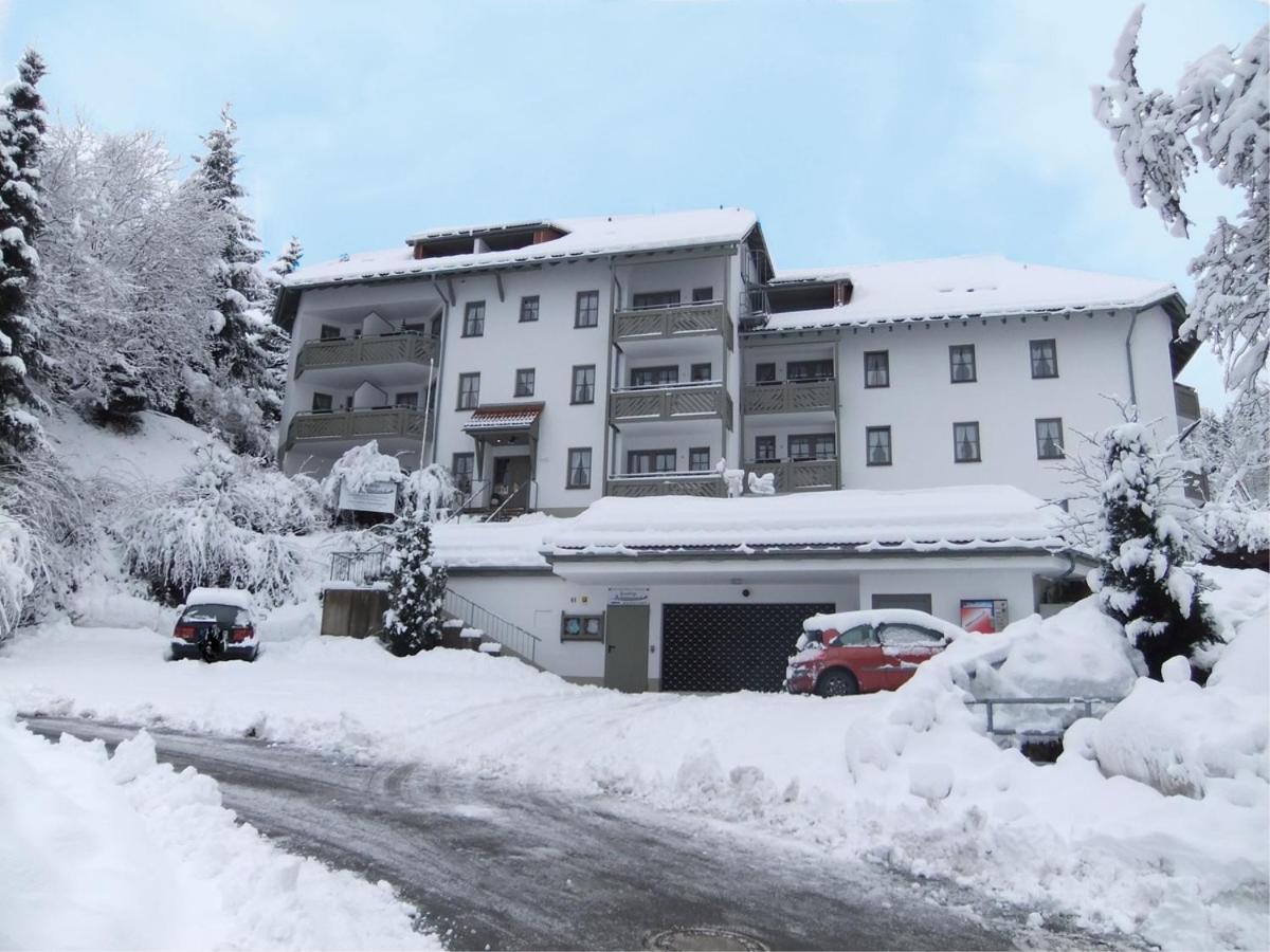 Ferienwohnung 1 - Residenz Schauinsland im Wanderparadies an Skilift & Loipe Panoramablick, Sauna im Haus - Chambres d'hôtes Todtnauberg