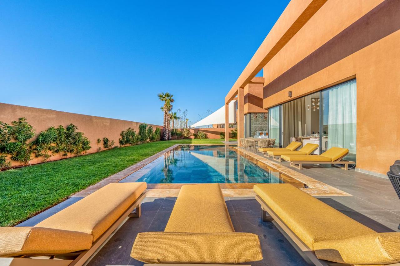 Villa Atlas - Luxe - 4 Suites Modernes - Fitness - Piscine Chauffée - Terrain de Padel - Vue Montagne - Chambres d'hôtes Marrakech