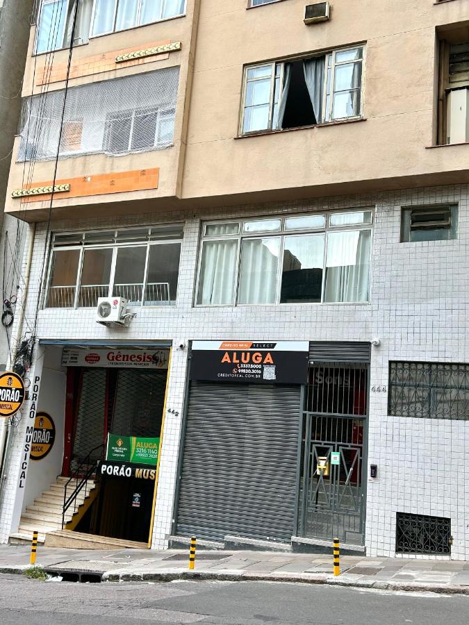 AP no Centro de POA Wi-Fi e Netflix - B&B Porto Alegre
