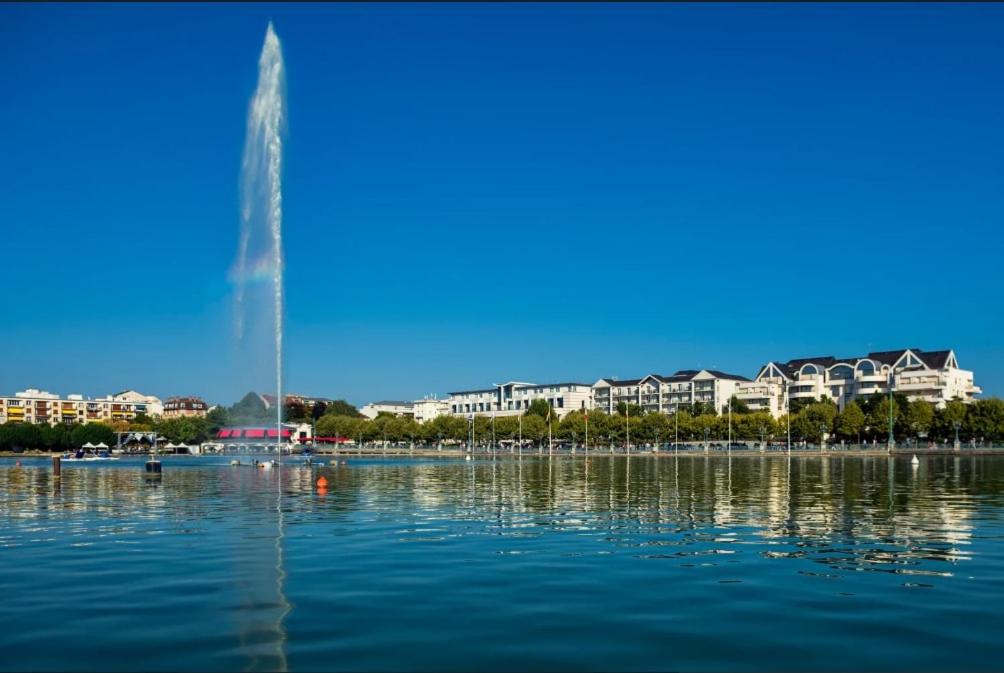 Agréable Maison en centre de ville - B&B Enghien-les-Bains