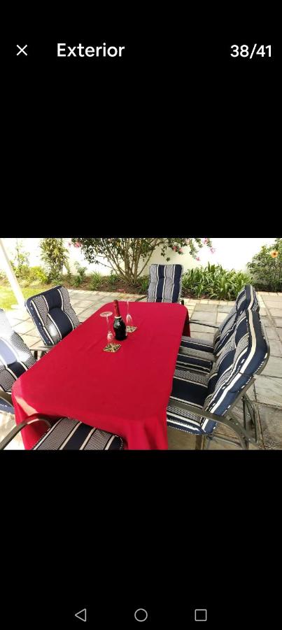 Eluthando Guesthouse - Bed and Breakfast Saint Lucia