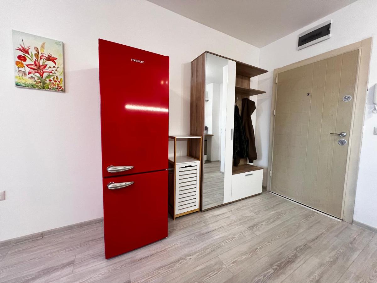 Warsaw Cozy Studio near UNSS and NSA with Balcony - Ferienwohnung Sofia