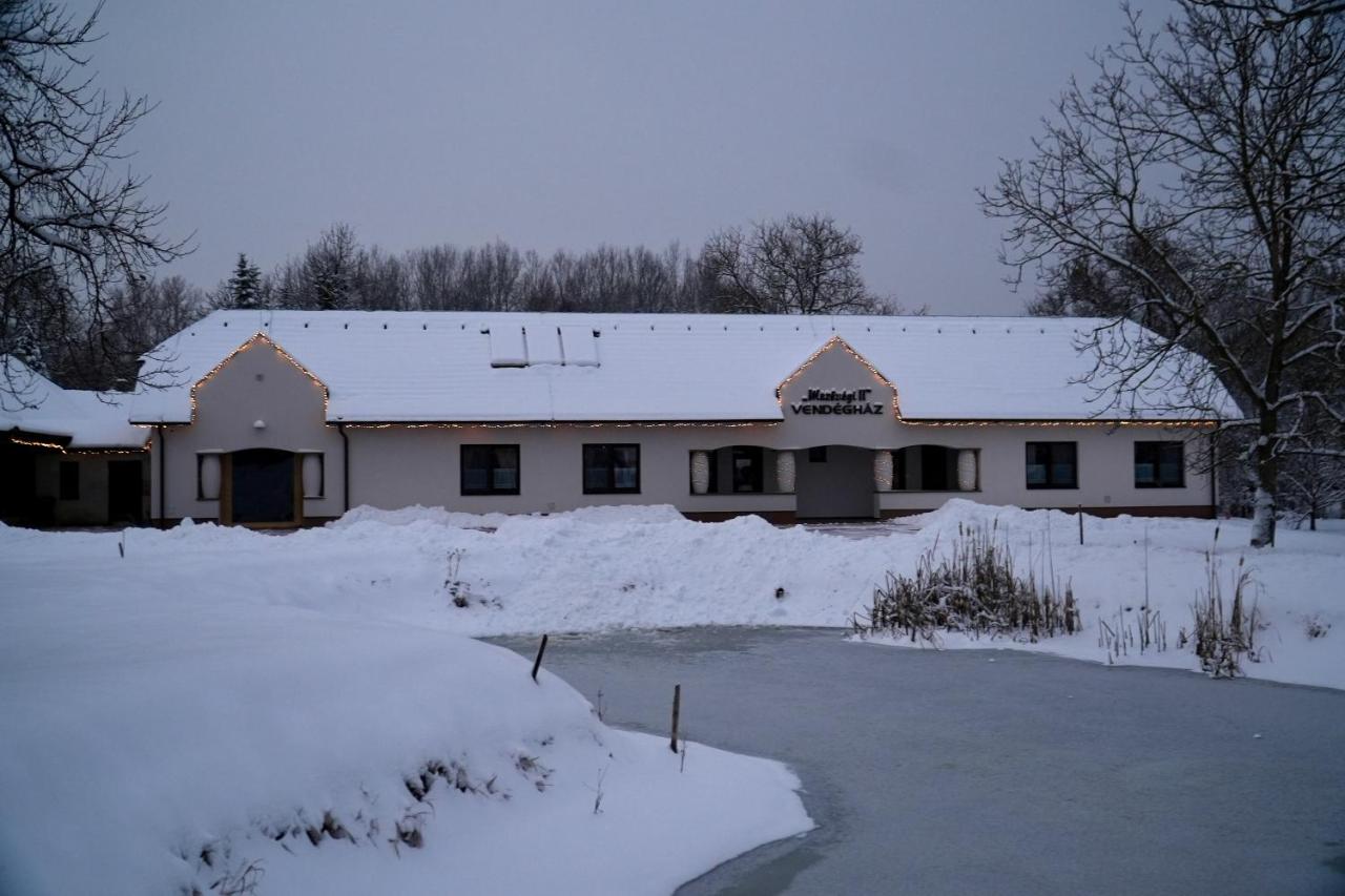 Mezővégi II Vendégház - Ferienwohnung Kisar