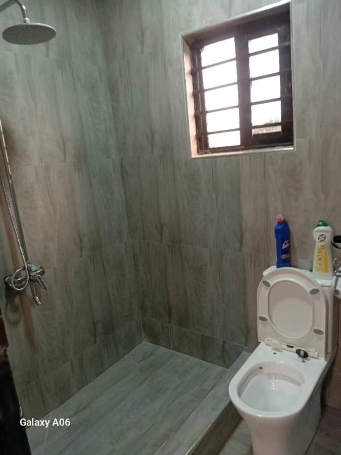 Wamis serviced apartments - Chambres d'hôtes Solwezi