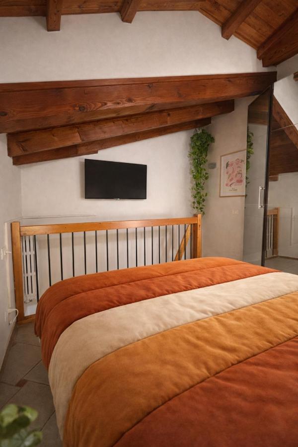 Nel cuore di Tortona, a due passi dal Duomo - B&B Tortona