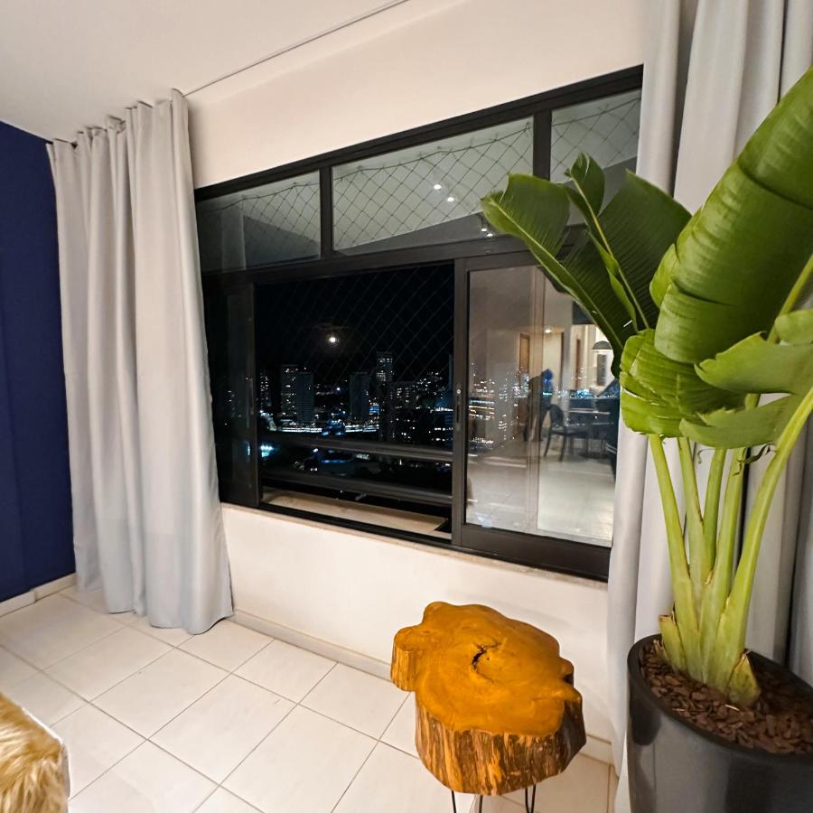 Apê Turquesa, Vista incrível com 2 quartos em andar alto - Bed and Breakfast Nova Lima