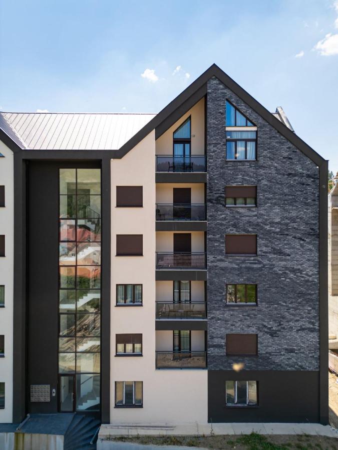Njegos Residence Apartment Kolasin with garage - B&B Kolašin