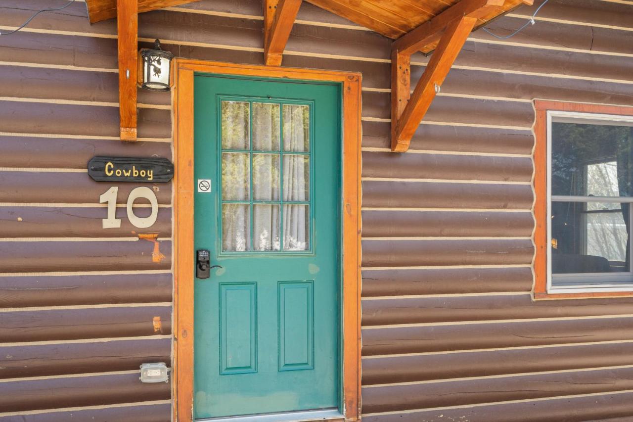 The Bucking Moose #10 Cowboy Cabin - Ferienwohnung West Yellowstone