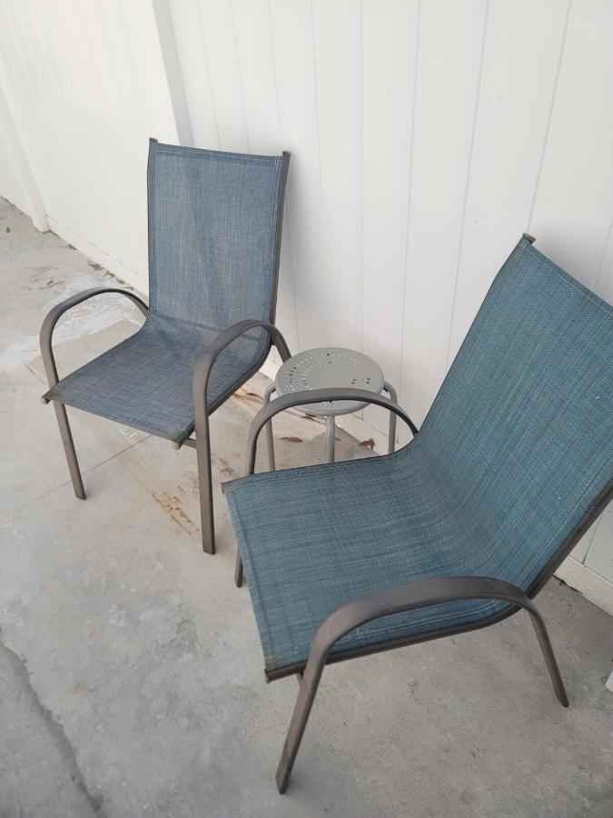 Frankely Studio - B&B Tampa