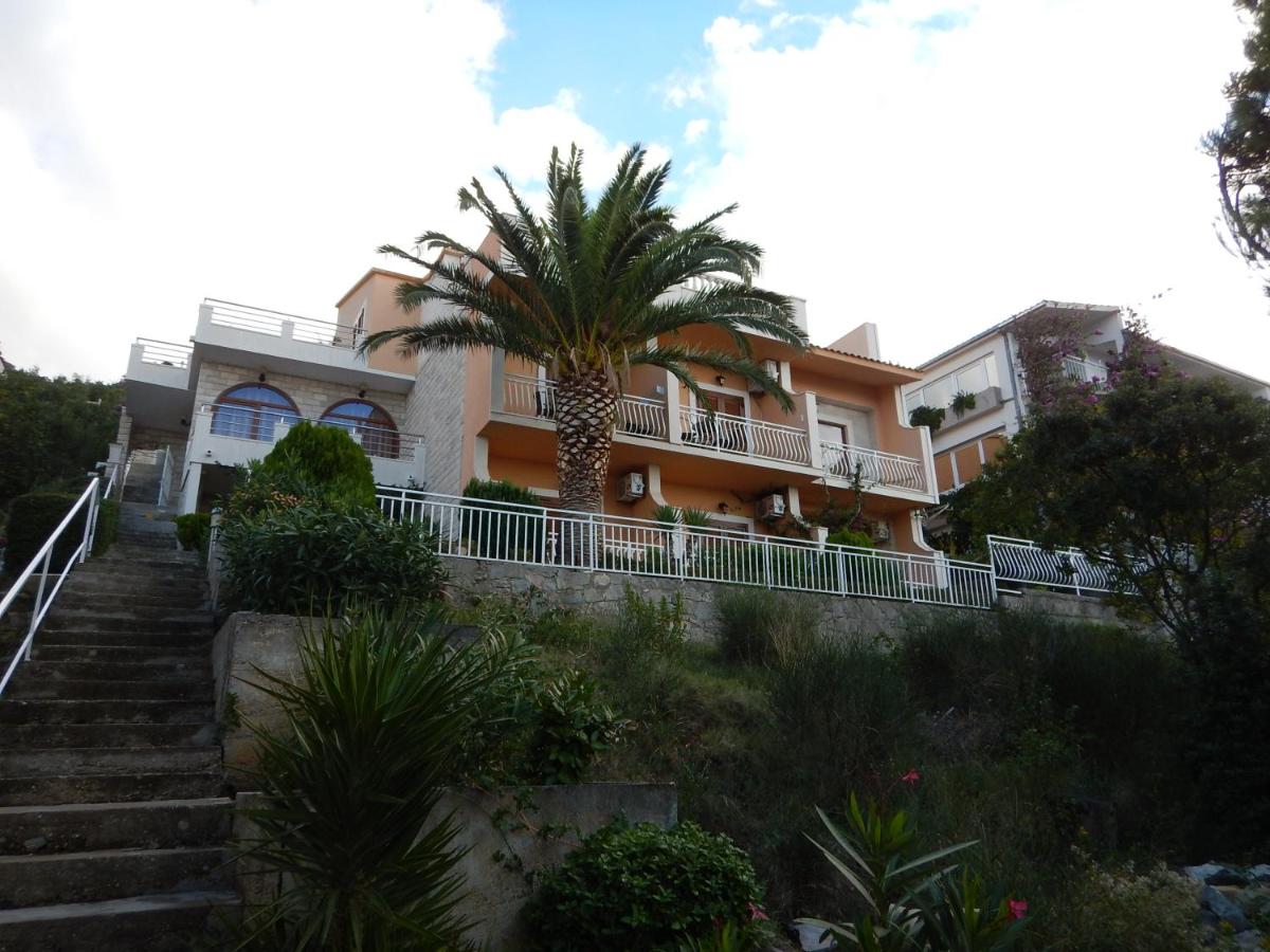 Apartments Kapetan Jure - B&B Brela