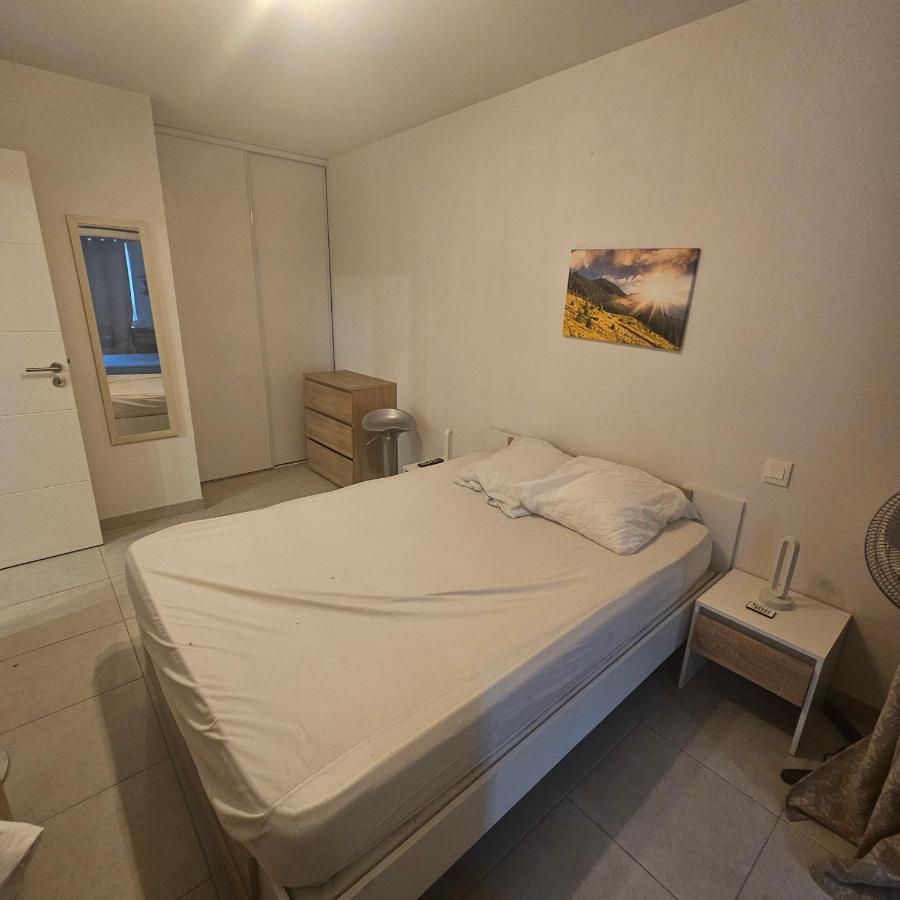 Appartement 3 pièces proche tous commerces - Bed and Breakfast Magagnosc