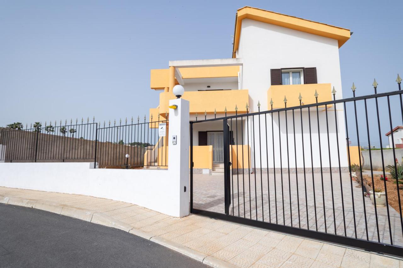 Sutera Home by Biddizzi Rari - vicino alla Spiaggia con veranda Vista Mare - Chambres d'hôtes Sciacca