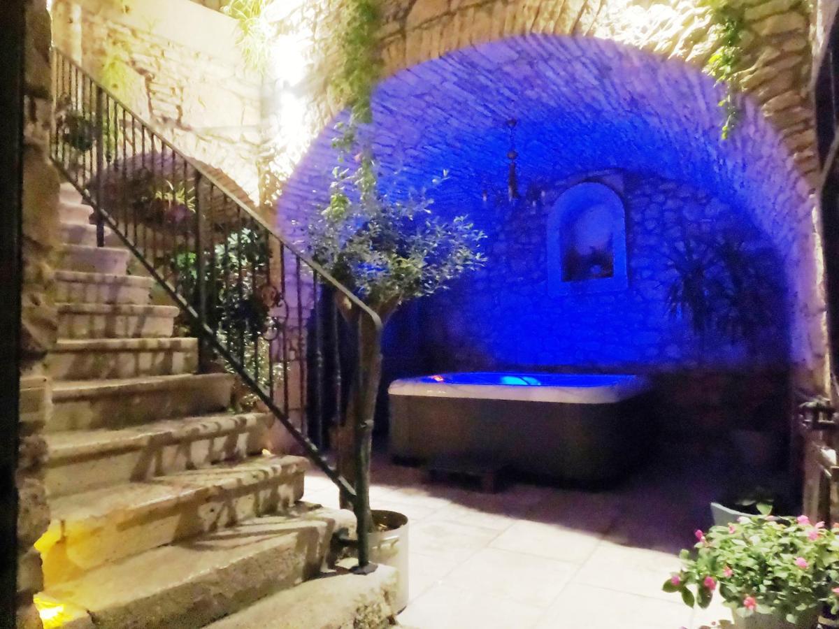 Stone House Hedonia - Bed and Breakfast Blato