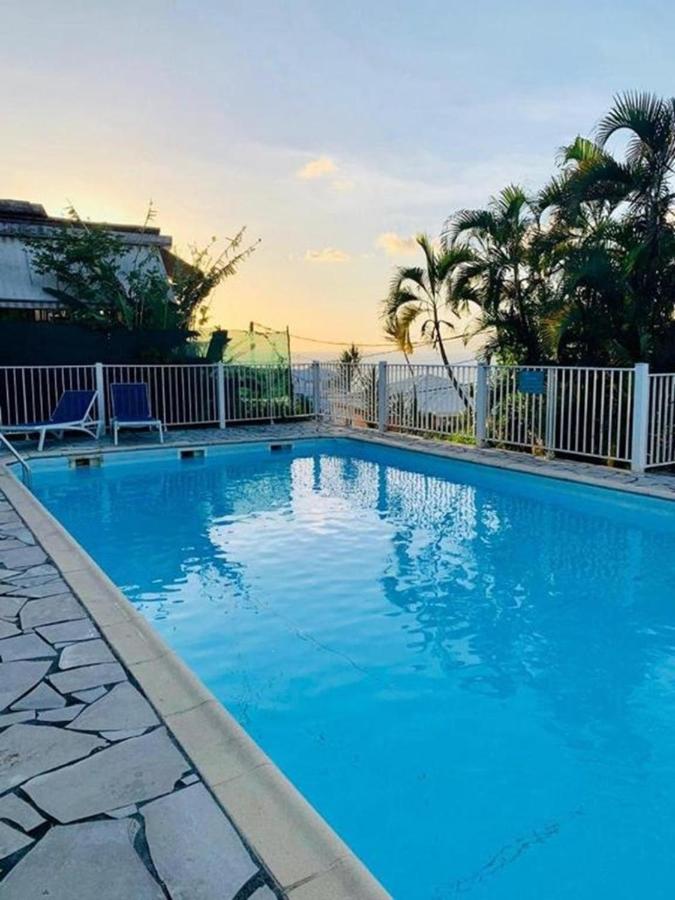 Studio vue mer avec piscine - Pointe du Bout - Ferienwohnung Les Trois-Îlets