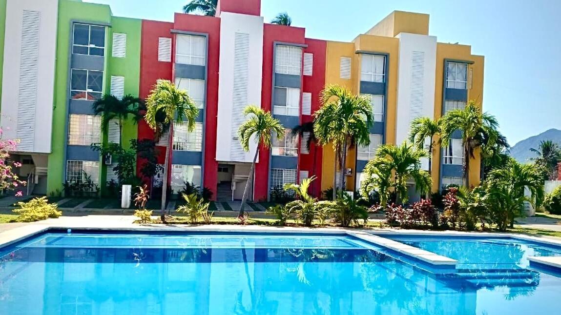 Acapulco Vibes - Departamento con Alberca Cerca de Punta Diamante - Bed and Breakfast Acapulco de Juárez