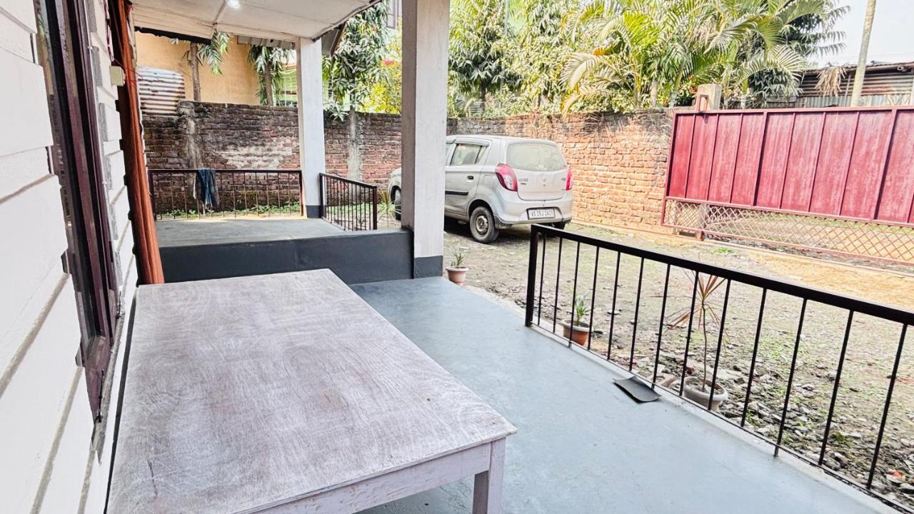 The Urban Escape BnB & Homestay - Bed and Breakfast Guwahati