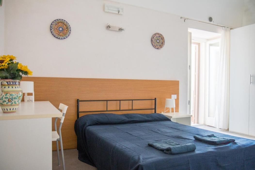 Caleidoscopio Rosso - Ferienwohnung Modica