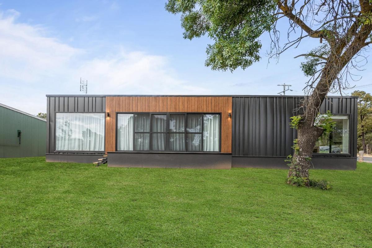 Golden Forrest Getaway - B&B Stawell