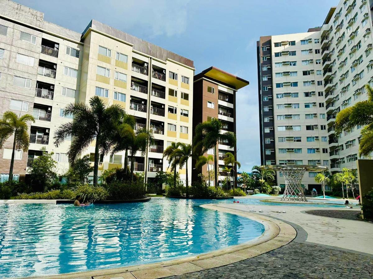 Avida Condo Lux Studio Unit - B&B Iloilo