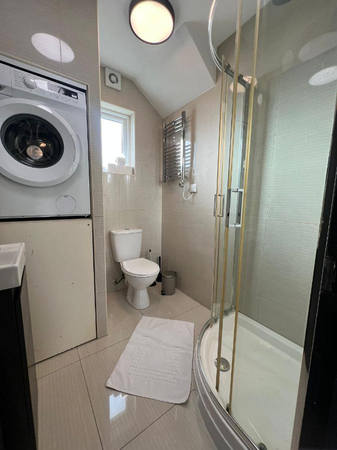 Golders Green studios - Bed and Breakfast Londen