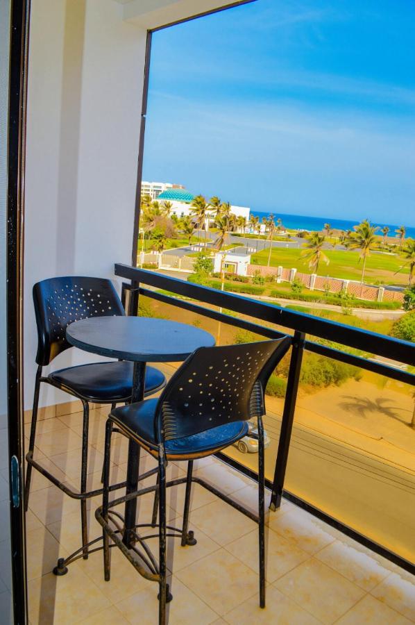 Cozy 3 BR Sea view apt Almadies opposite King Fahd Palace - B&B Dakar