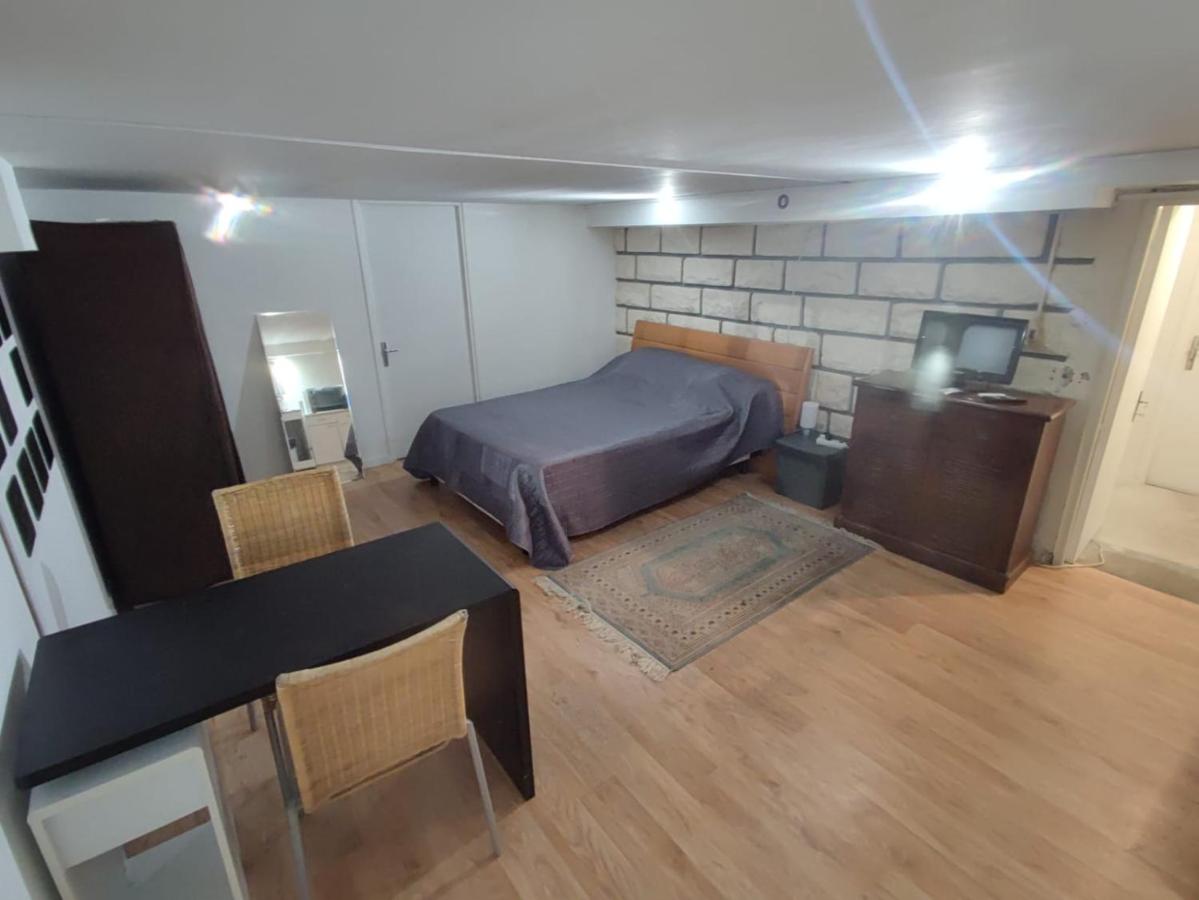 Studio dans Maison entre Paris et Disneyland - Chambres d'hôtes Le Plessis-Trévise