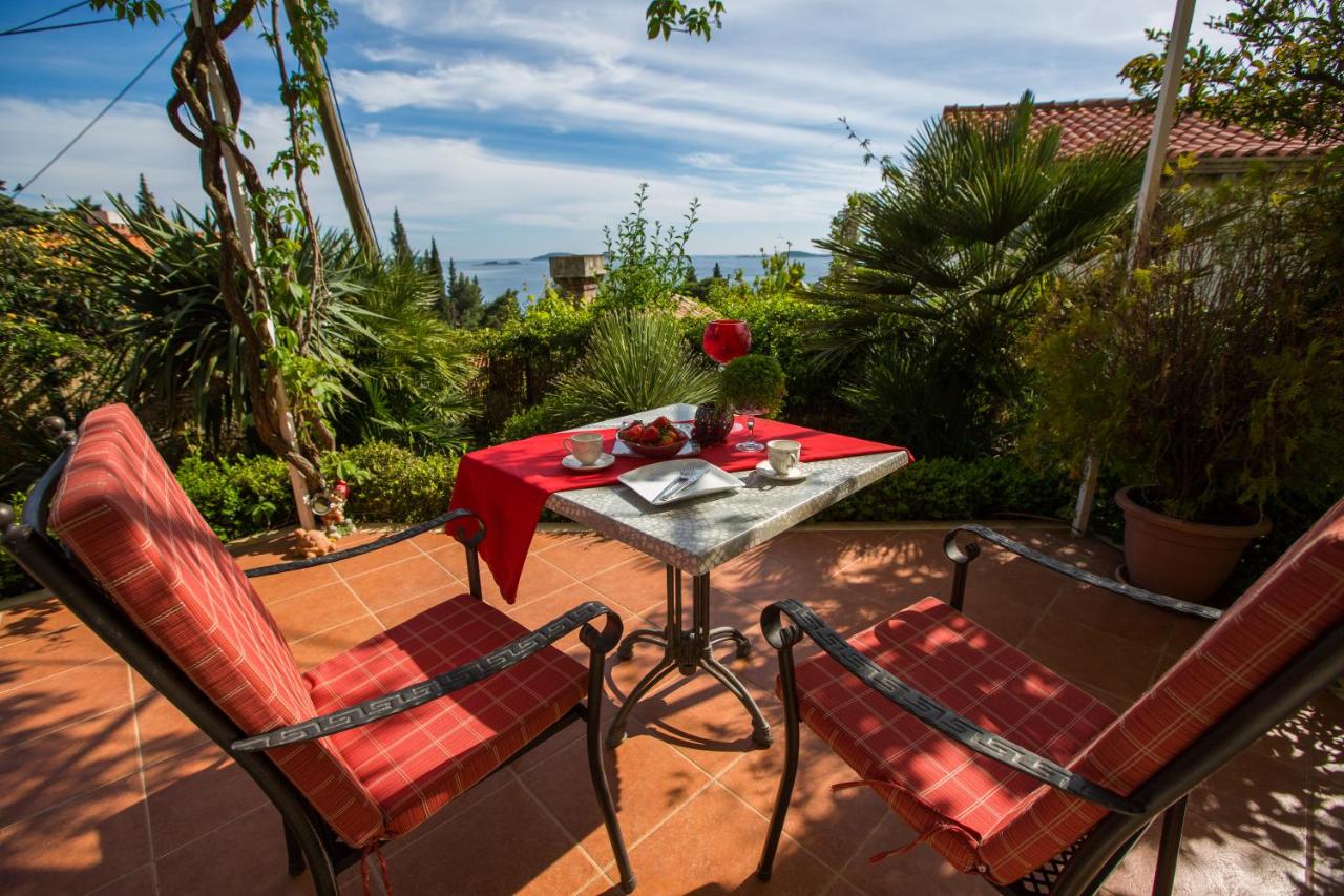 B&B Mlini - Villa Mediterranea - Garden Suite - Bed and Breakfast Mlini