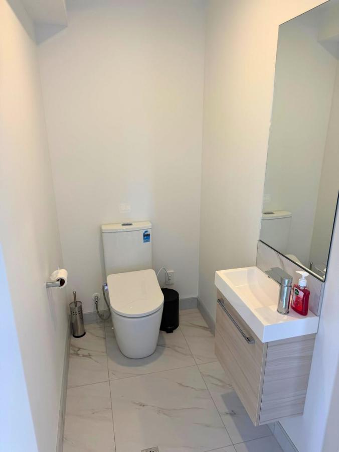 Elegant 2BR Townhouse in Huanui Lane - B&B Christchurch