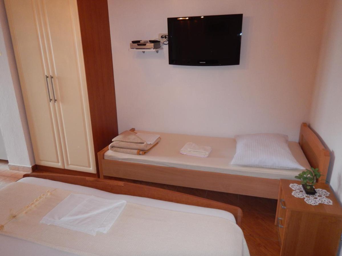 Studio with Sofa Bed