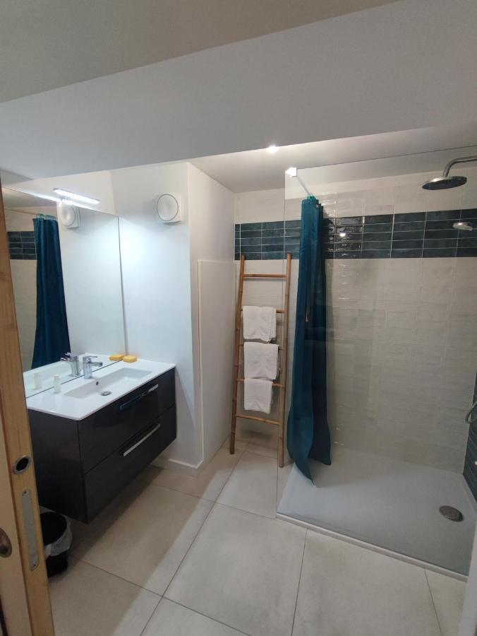 Chez Cricri, modern accommodation - B&B Bizanet