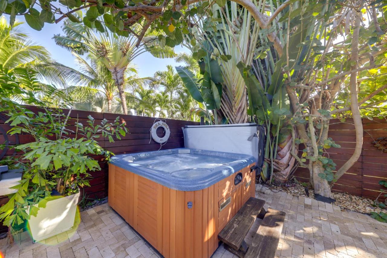 Upscale Home w/ Hot Tub: Walk to Pompano Beach! - B&B Pompano Beach