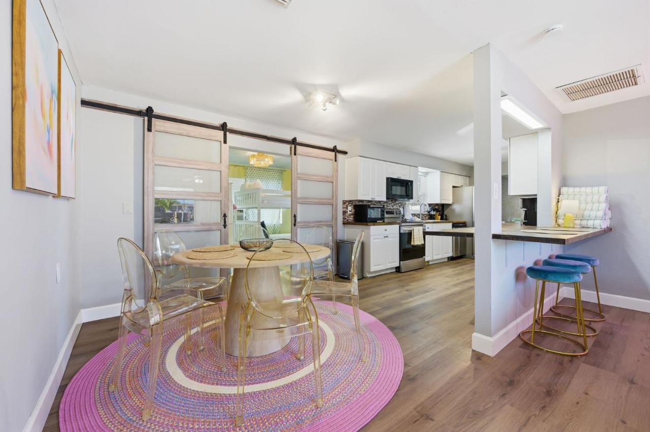 Pastel Palms - Sport Court - Pool - Hot Tub - Bar - Chambres d'hôtes Bradenton