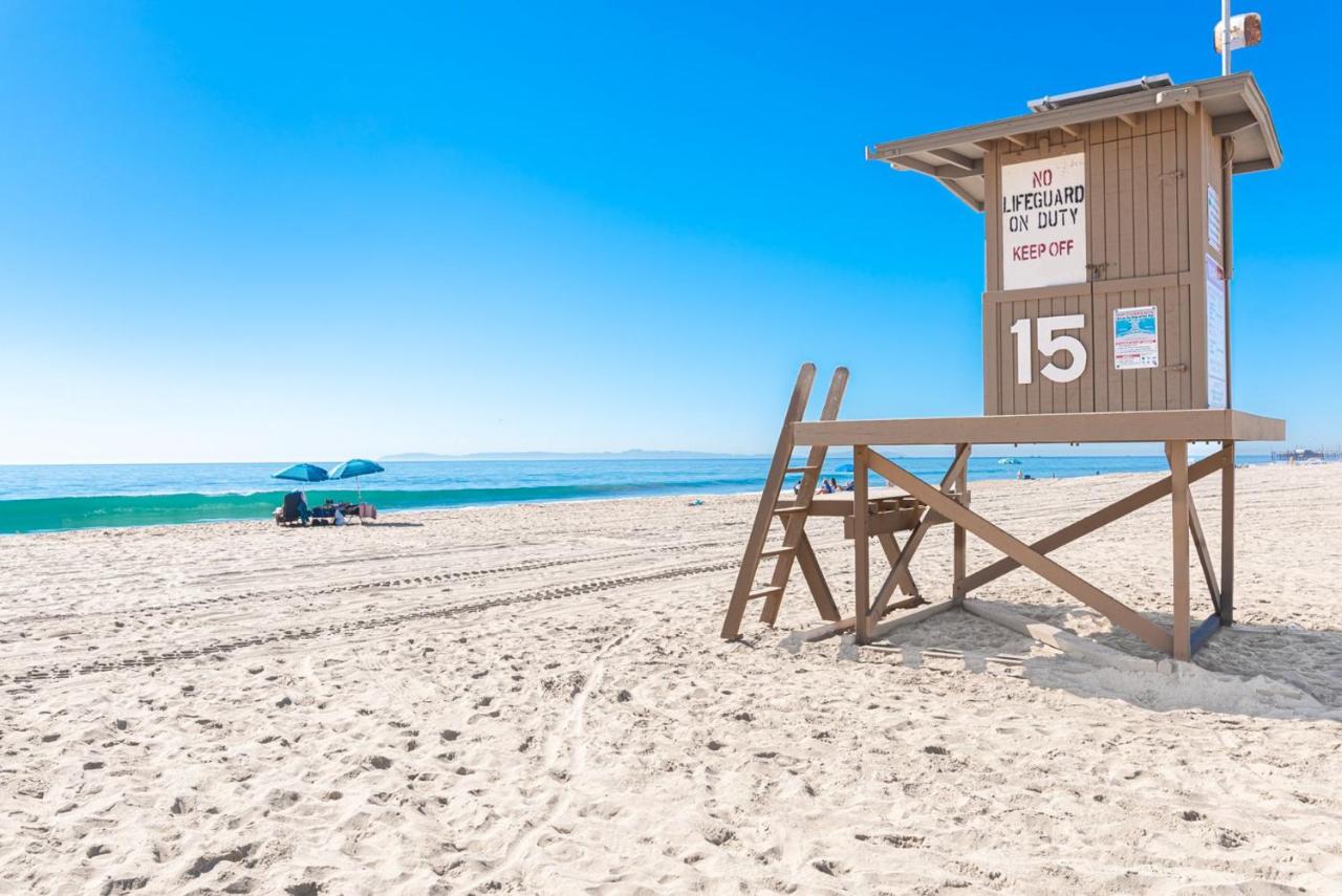 Retro A-Frame Studio W Loft And Sun Deck, Steps From Sand By Beachview Rentals - B&B Newport Beach