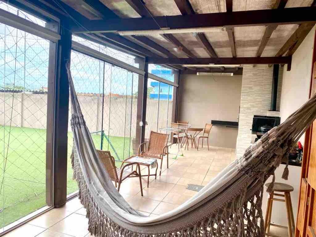 Casa de luxo com 4 dormitórios, todos climatizados!! - Bed and Breakfast Torres