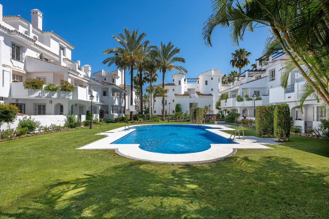 The Scandi-Aries Studio Luxury in Nueva Andalucia - Bed and Breakfast Marbella