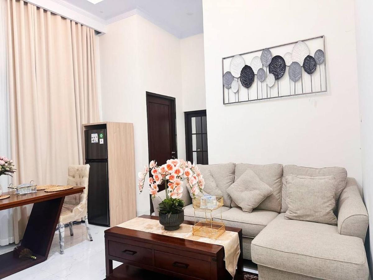 Gen's House - Ferienwohnung Garut